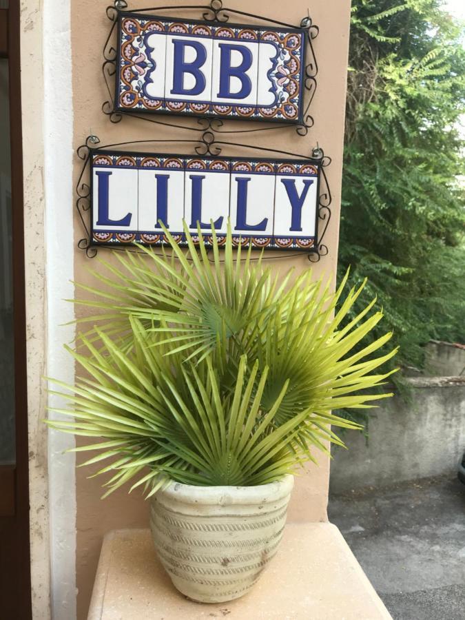 Bed and Breakfast Lilly Сульмона Экстерьер фото
